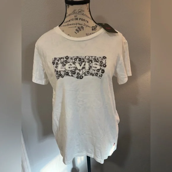 NWT Levi’s Women’s Graphic Logo Tee – White Floral - Picture 1 of 7